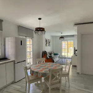https://fabuloso-apartamento-a-50m-de-playa-centrico-torre-del-mar.es-andalucia.com
